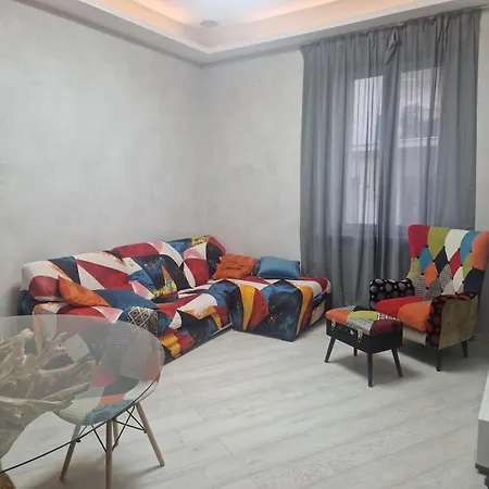 Moderno Di 93 Mq In Zona *