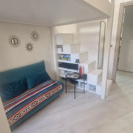 Moderno Di 93 Mq In Zona