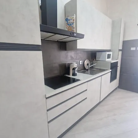 Moderno Di 93 Mq In Zona