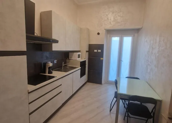Moderno Di 93 Mq In Zona Apartamento