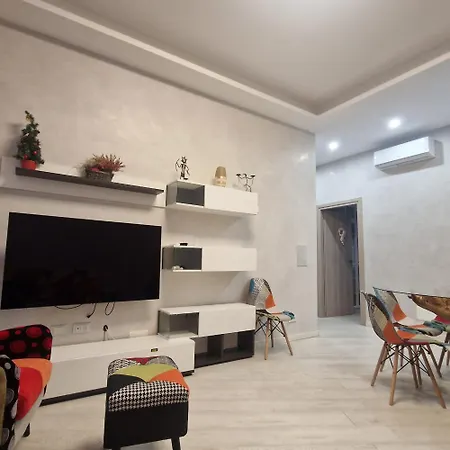 Διαμέρισμα Moderno Di 93 Mq In Zona *